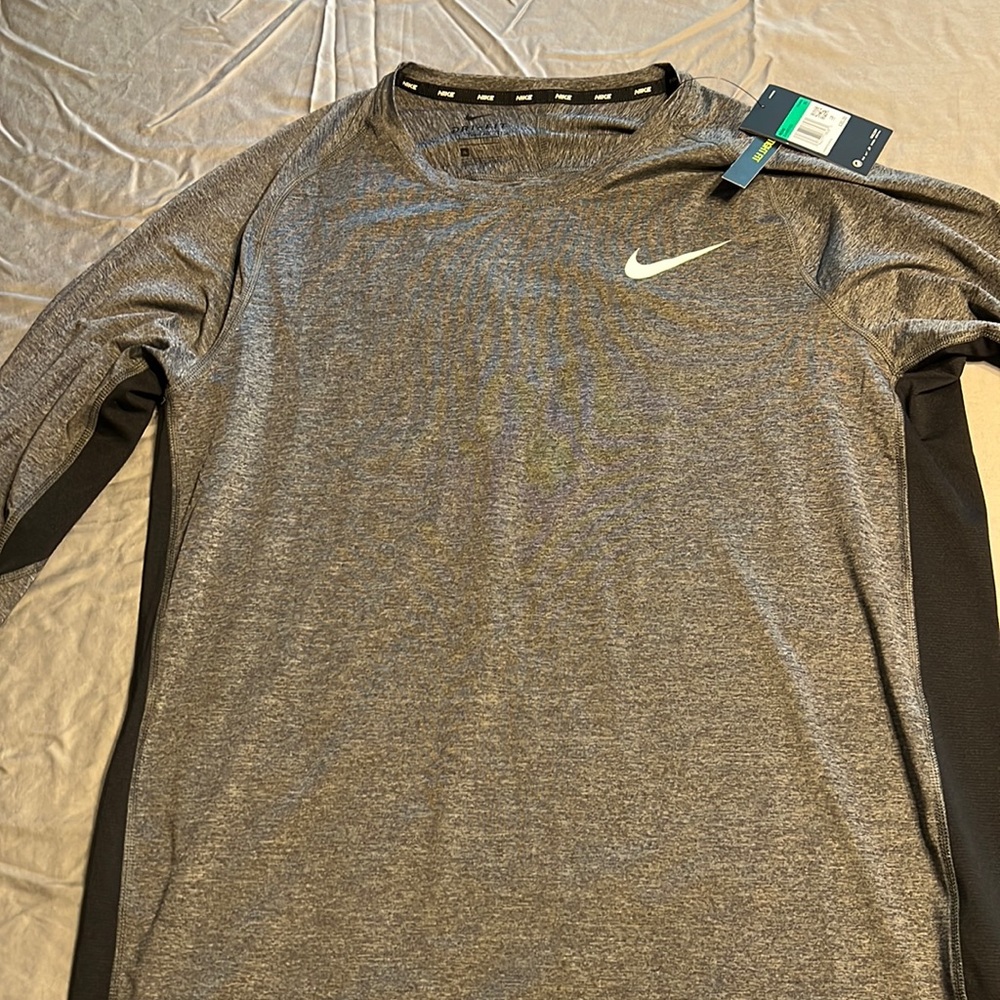 Nike Dri-Fit Shirt (Tight Fit)